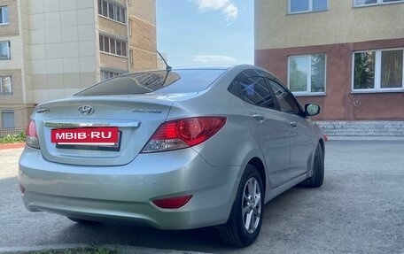 Hyundai Solaris II рестайлинг, 2012 год, 1 100 000 рублей, 3 фотография