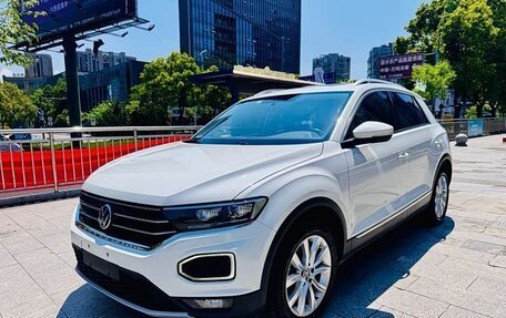 Volkswagen T-Roc I, 2021 год, 1 350 000 рублей, 2 фотография