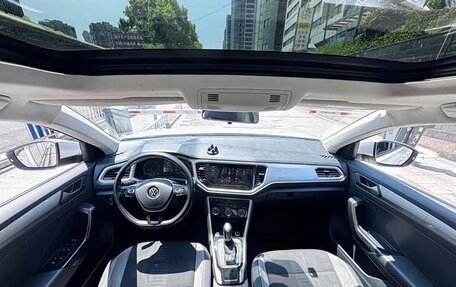Volkswagen T-Roc I, 2021 год, 1 350 000 рублей, 5 фотография