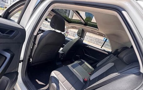 Volkswagen T-Roc I, 2021 год, 1 350 000 рублей, 6 фотография