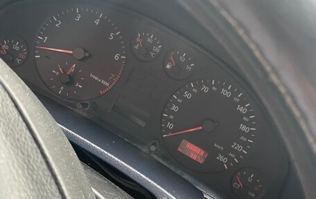 Audi A6, 1998 год, 260 000 рублей, 6 фотография