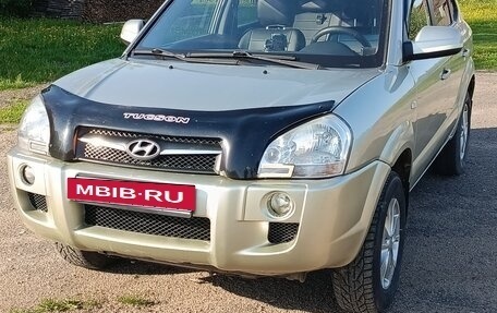 Hyundai Tucson III, 2008 год, 700 000 рублей, 2 фотография