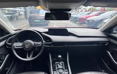 Mazda 3, 2021 год, 1 900 000 рублей, 6 фотография