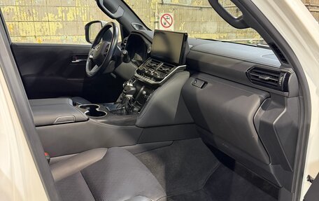 Toyota Land Cruiser, 2022 год, 13 500 000 рублей, 7 фотография