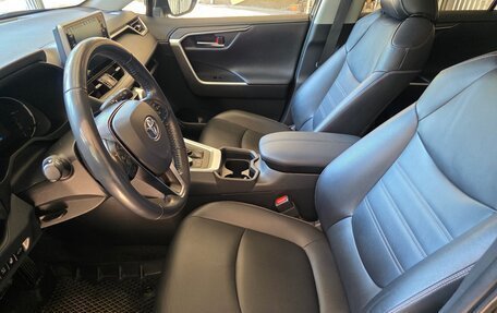 Toyota RAV4, 2020 год, 3 300 000 рублей, 4 фотография