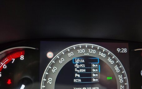 Toyota RAV4, 2020 год, 3 300 000 рублей, 10 фотография