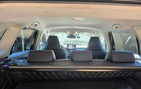 Toyota RAV4, 2020 год, 3 300 000 рублей, 16 фотография
