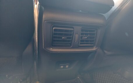 Toyota RAV4, 2020 год, 3 300 000 рублей, 24 фотография