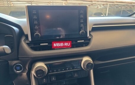 Toyota RAV4, 2020 год, 3 300 000 рублей, 20 фотография