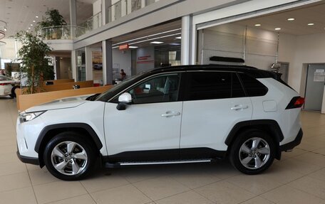 Toyota RAV4, 2021 год, 3 200 000 рублей, 8 фотография