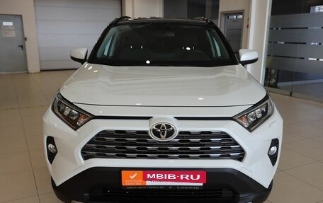 Toyota RAV4, 2021 год, 3 200 000 рублей, 2 фотография