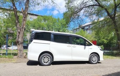 Toyota Voxy III, 2016 год, 2 030 000 рублей, 1 фотография