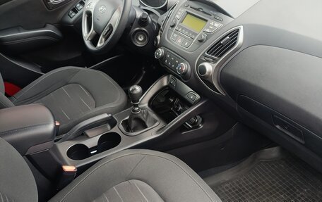 Hyundai ix35 I рестайлинг, 2013 год, 1 499 000 рублей, 14 фотография