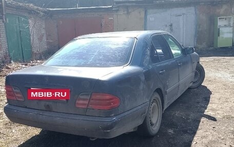 Mercedes-Benz E-Класс, 1997 год, 150 000 рублей, 9 фотография