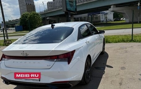 Hyundai Elantra, 2020 год, 1 800 000 рублей, 2 фотография