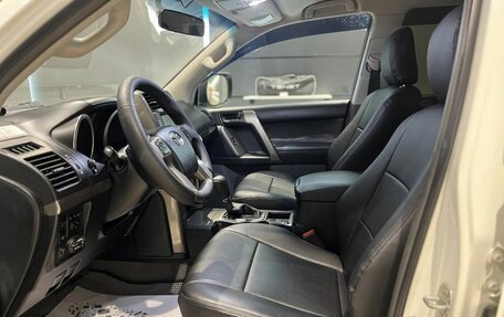 Toyota Land Cruiser Prado 150 рестайлинг 2, 2011 год, 3 590 000 рублей, 13 фотография