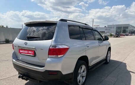 Toyota Highlander III, 2012 год, 1 782 000 рублей, 2 фотография