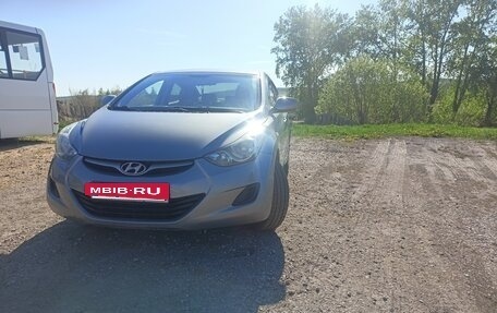 Hyundai Elantra V, 2013 год, 1 000 000 рублей, 2 фотография