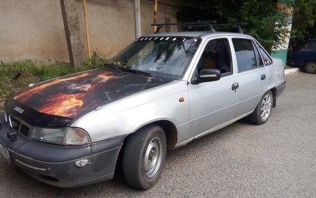 Daewoo Nexia I рестайлинг, 2002 год, 180 000 рублей, 2 фотография