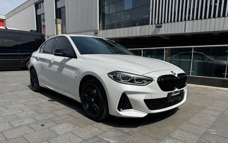 BMW 1 серия, 2023 год, 2 300 000 рублей, 3 фотография