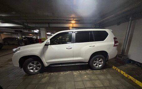 Toyota Land Cruiser Prado 150 рестайлинг 2, 2015 год, 3 250 000 рублей, 3 фотография