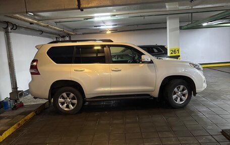 Toyota Land Cruiser Prado 150 рестайлинг 2, 2015 год, 3 250 000 рублей, 2 фотография