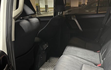 Toyota Land Cruiser Prado 150 рестайлинг 2, 2015 год, 3 250 000 рублей, 10 фотография