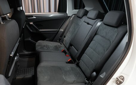 Volkswagen Tiguan II, 2017 год, 2 579 000 рублей, 8 фотография