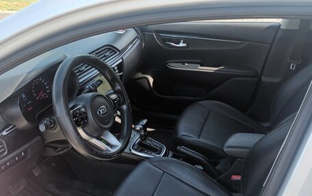 KIA Rio IV, 2018 год, 1 400 000 рублей, 5 фотография