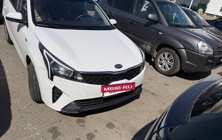 KIA Rio IV, 2022 год, 1 400 000 рублей, 2 фотография