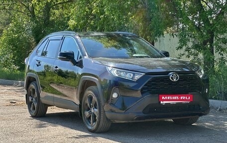 Toyota RAV4, 2021 год, 3 350 000 рублей, 3 фотография