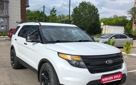 Ford Explorer VI, 2015 год, 2 250 000 рублей, 2 фотография