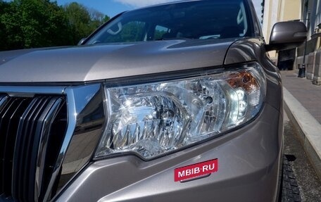 Toyota Land Cruiser Prado 150 рестайлинг 2, 2019 год, 4 400 000 рублей, 4 фотография