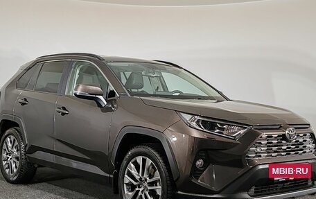 Toyota RAV4, 2021 год, 3 600 000 рублей, 3 фотография