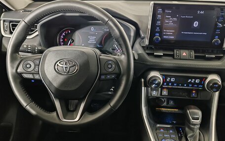 Toyota RAV4, 2021 год, 3 600 000 рублей, 17 фотография