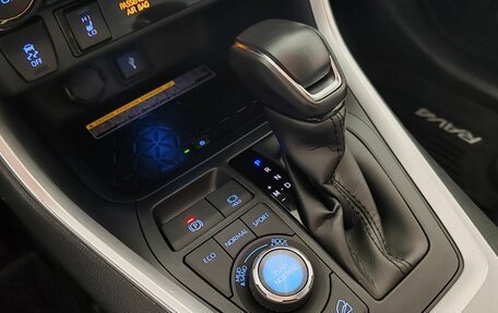 Toyota RAV4, 2021 год, 3 600 000 рублей, 19 фотография
