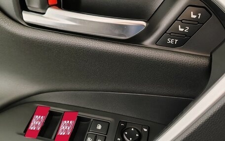 Toyota RAV4, 2021 год, 3 600 000 рублей, 18 фотография