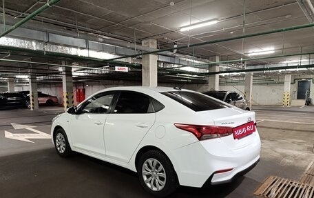 Hyundai Solaris II рестайлинг, 2018 год, 1 150 000 рублей, 3 фотография