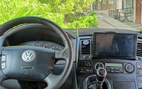 Volkswagen Multivan T5, 2004 год, 1 400 000 рублей, 2 фотография