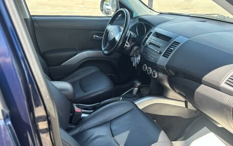 Mitsubishi Outlander III рестайлинг 3, 2010 год, 1 239 000 рублей, 13 фотография