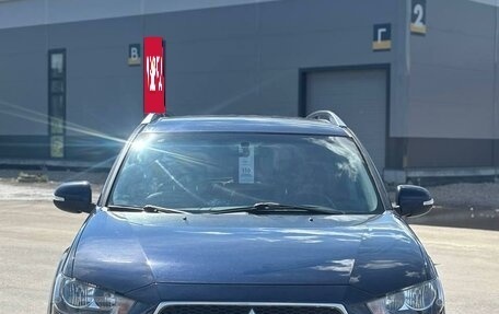 Mitsubishi Outlander III рестайлинг 3, 2010 год, 1 239 000 рублей, 2 фотография