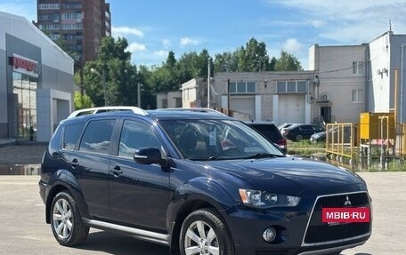 Mitsubishi Outlander III рестайлинг 3, 2010 год, 1 239 000 рублей, 3 фотография