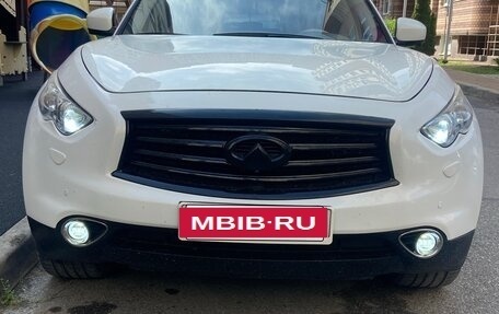 Infiniti FX II, 2012 год, 1 690 000 рублей, 2 фотография