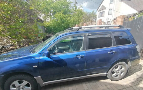 Mitsubishi Outlander III рестайлинг 3, 2003 год, 630 000 рублей, 2 фотография