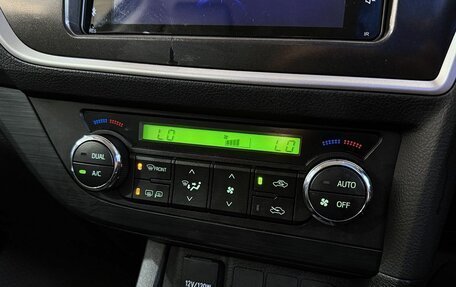 Toyota Auris II, 2013 год, 949 000 рублей, 3 фотография