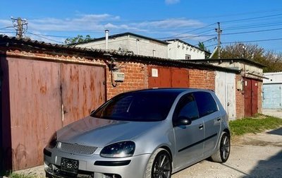 Volkswagen Golf V, 2004 год, 450 000 рублей, 1 фотография