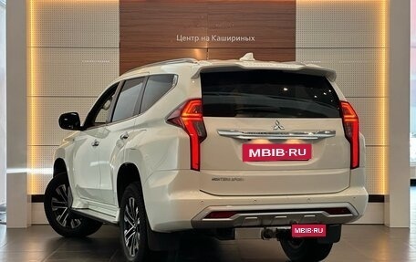 Mitsubishi Montero Sport, 2022 год, 4 099 000 рублей, 6 фотография