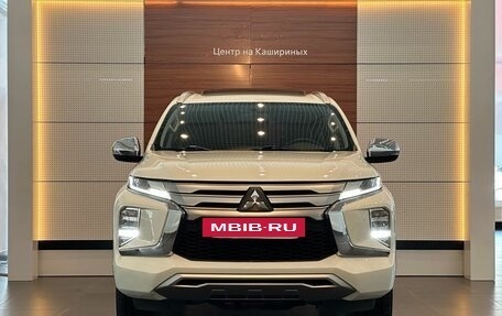 Mitsubishi Montero Sport, 2022 год, 4 099 000 рублей, 2 фотография