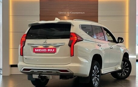 Mitsubishi Montero Sport, 2022 год, 4 099 000 рублей, 4 фотография
