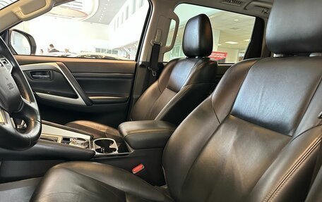 Mitsubishi Montero Sport, 2022 год, 4 099 000 рублей, 21 фотография